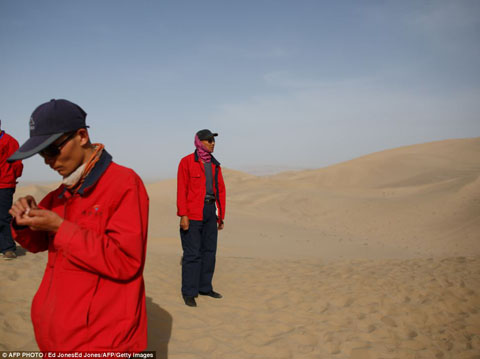 article-2323842-19C03E68000005DC-865_970x726