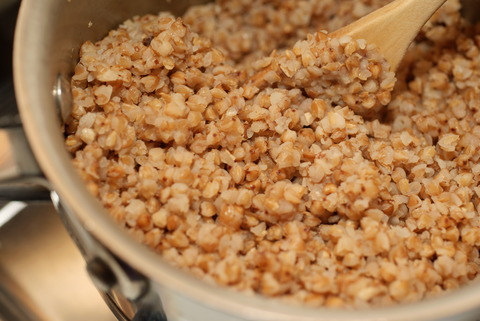 buckwheat-groats-cooked-in-pan
