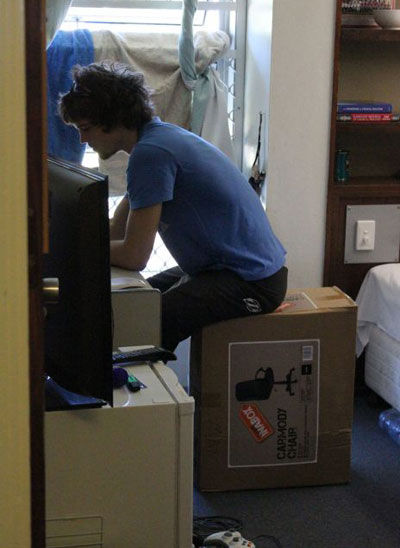 lazy-level-desk-chair