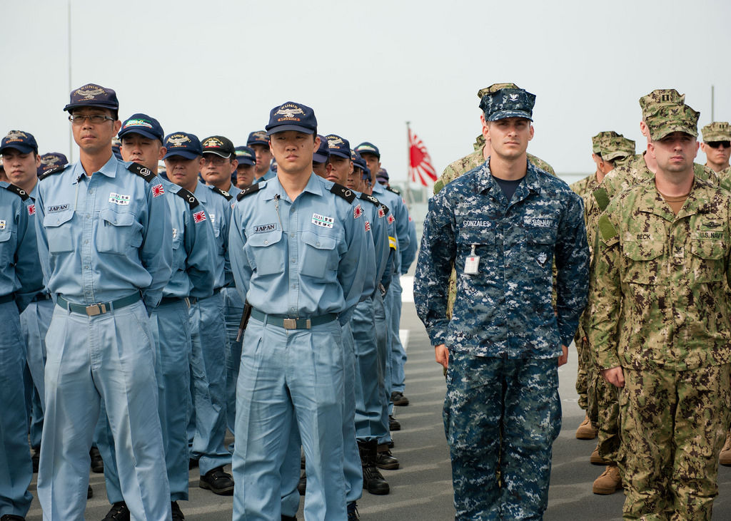 劇訳表示 日本 世界で一番カッコいい軍服を決めるスレ 海外反応 劇訳表示 日本 世界で一番カッコいい軍服を決めるスレ 海外反応