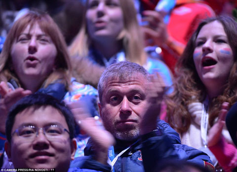 article-2553709-1B46B04000000578-233_964x700