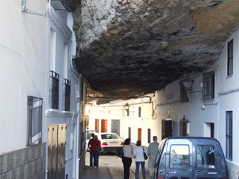 setenil-city-under-rock-5