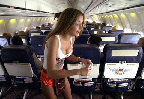 3b0fda56-089c-47b8-bf5a-e2a3b385bea5_HootersAir