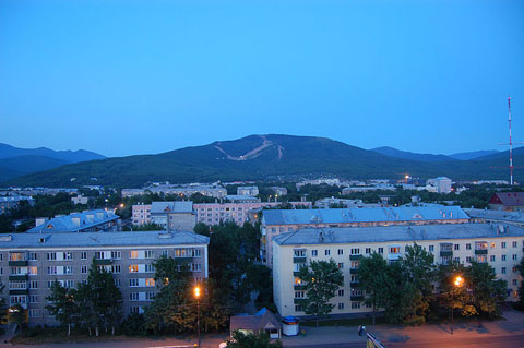 800px-Yuzhno-Sakhalinsk_overview