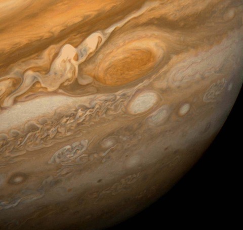 Great_Red_Spot_From_Voyager_1