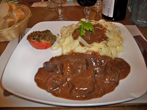 800px-Boeuf_Bourguignon