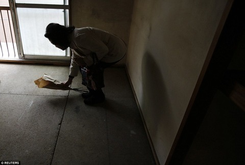 272FE71F00000578-0-image-a-62_1427882702643