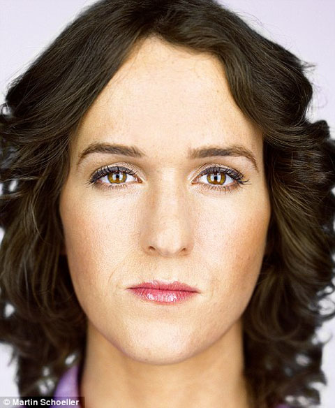 article-0-1A1318E1000005DC-594_470x572