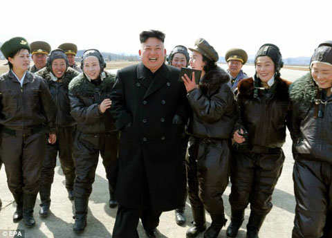 article-0-1C190A8400000578-35_634x454