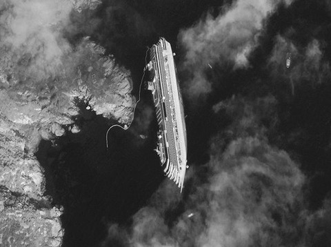 Costa-Concordia-Shipwreck-From-Space_1