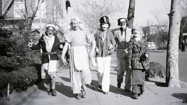 trick-or-treating-gettyimages-515986122