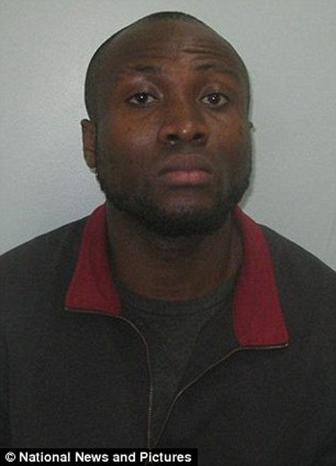 article-2380709-1B0BC1AD000005DC-928_306x423