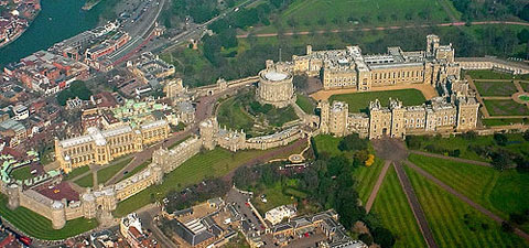 500px-Windsor_Castle_from_the_Air_wideangle