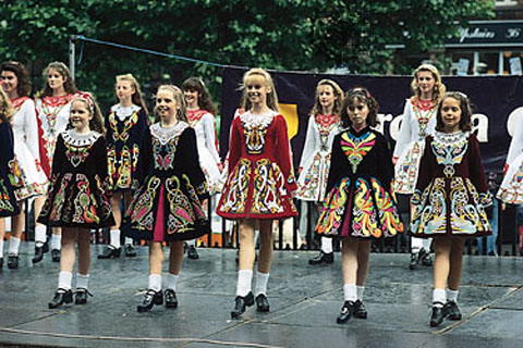 tradional_dancers_ireland