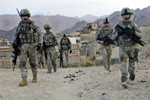 Afghanistan_-_American_Soldiers_FOB_Baylough