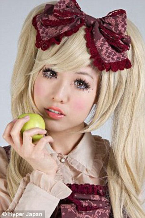 article-0-1A4B9C80000005DC-232_306x460