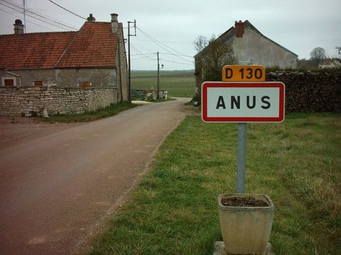 1426967066883