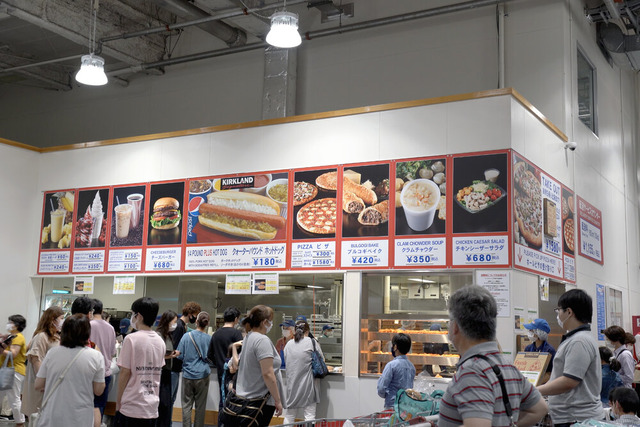 barrettish-costco-japan-foodcourt