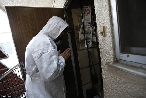 272FCC8700000578-0-image-a-32_1427882193744