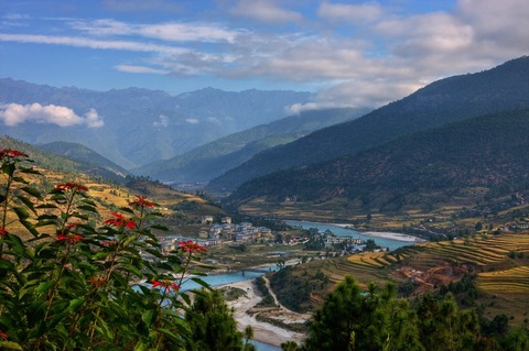 5155a861aca08-Post_Card_View_from_Bhutan_by_ernieleo-1024x681