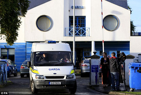 article-2471521-18E87B7F00000578-157_634x427