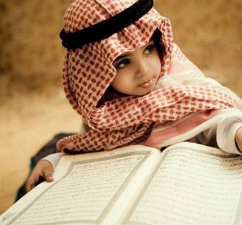 cute-muslim-kids-in-saudi-dress-480x447