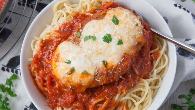 AKvKcJgQWqe5WpAZ4bTu_chicken-parmesan-5