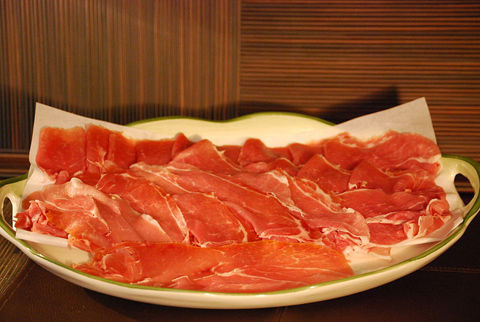 800px-Prosciutto_di_Parma