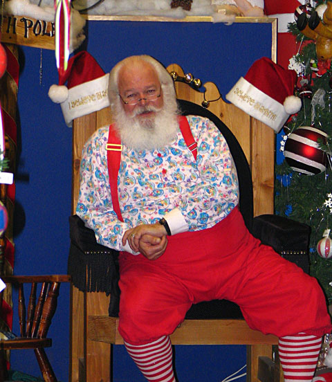 1024px-North_Pole_Alaska_Santa_Claus