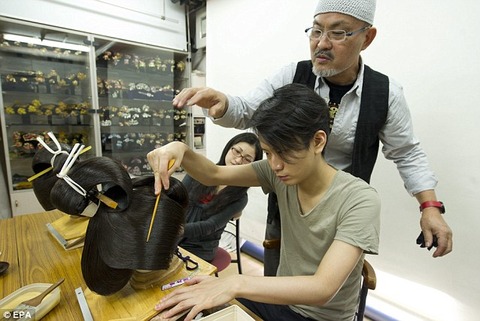 article-0-165B59F1000005DC-843_638x426