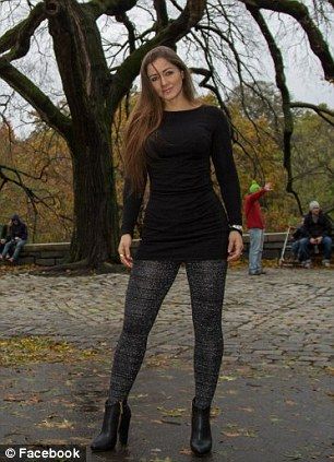 article-2226536-15CD3373000005DC-50_306x423