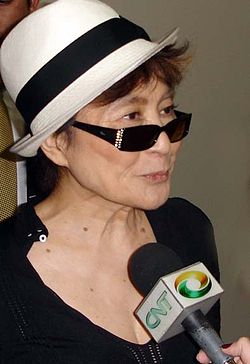 250px-Yokoono2