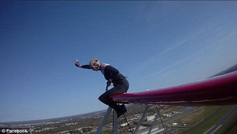 article-2346491-1A7490E3000005DC-704_634x359