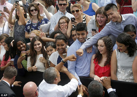 article-0-1F4F4CE700000578-589_638x452