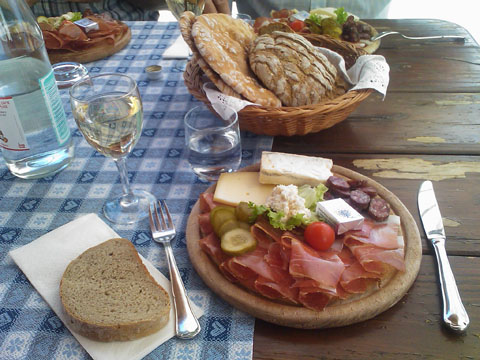 Brotzeit Strasserhof