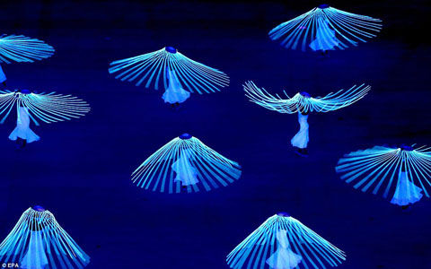 article-2553709-1B475C2600000578-853_964x602