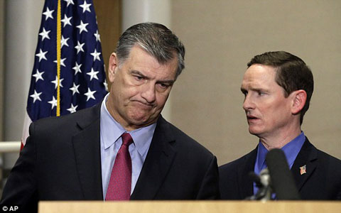 1413379302016_wps_27_Dallas_Mayor_Mike_Rawling