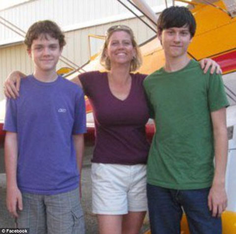 article-2346491-1A7490D3000005DC-944_634x628