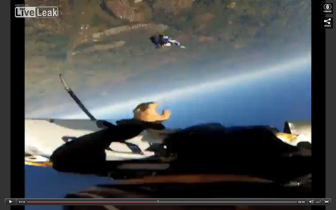 LiveLeak-dot-com-d180af6592d9-skydiving