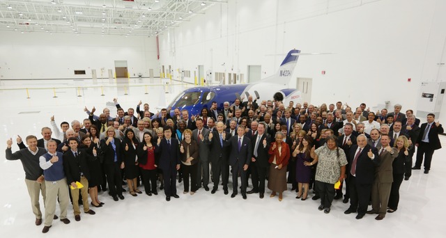 Honda_Aircraft_ribbon-cutting10-17-13#1
