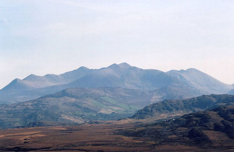 800px-MacGuillycuddy's_Reeks