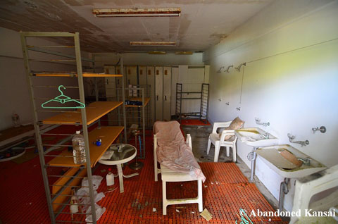 looks-like-somebody-lived-here-for-a-while