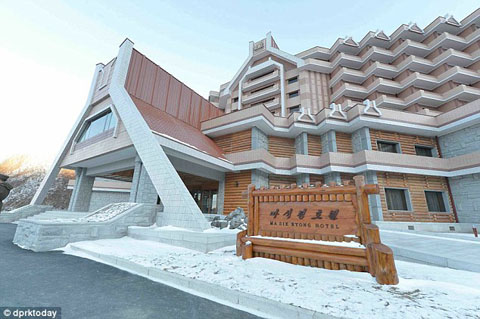 23ADEE3700000578-2858028-image-32_1417554630843