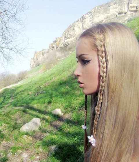 yet_another_living_doll_640_09