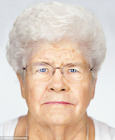 article-0-1A1317EE000005DC-489_470x573