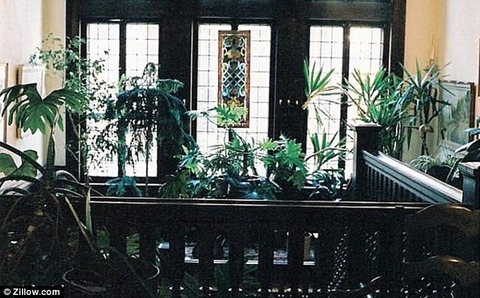 article-2207275-1525773F000005DC-893_634x393