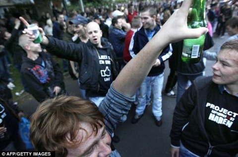 article-2206919-152224F8000005DC-163_634x419