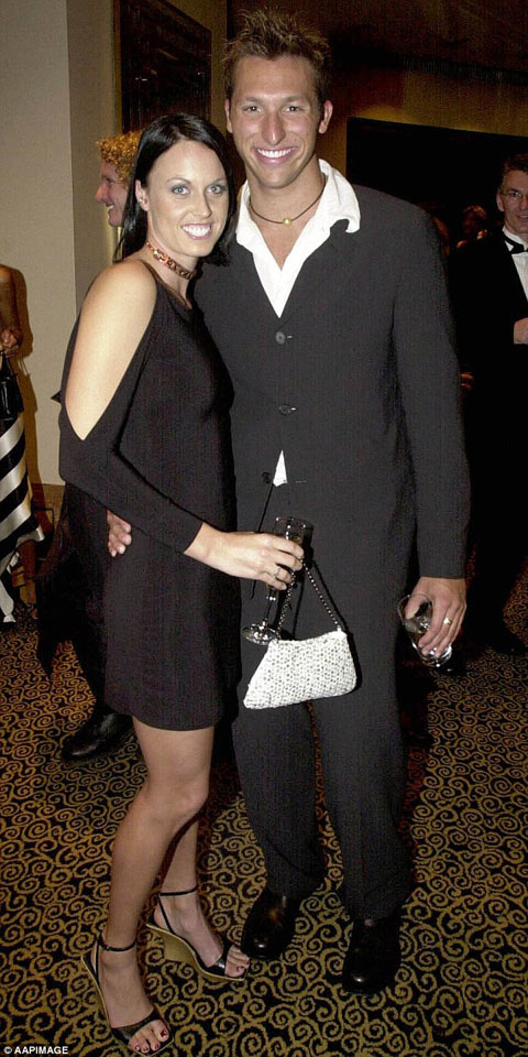 article-2689759-1F979E9100000578-167_634x1268