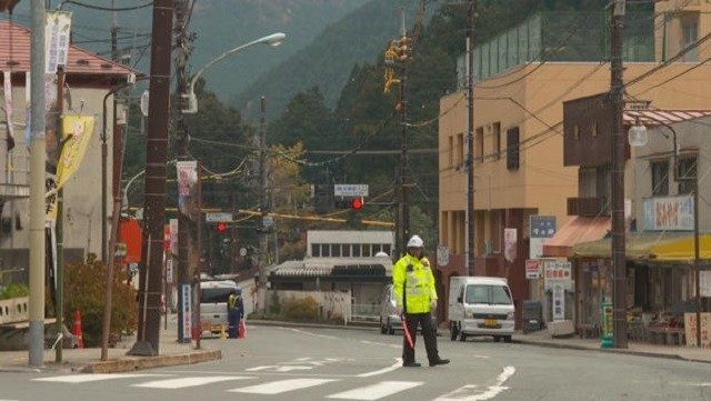 less-and-less-traffic-in-okutama-japan-620