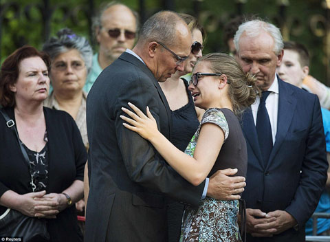 article-2702482-1FE9BFBF00000578-711_964x707